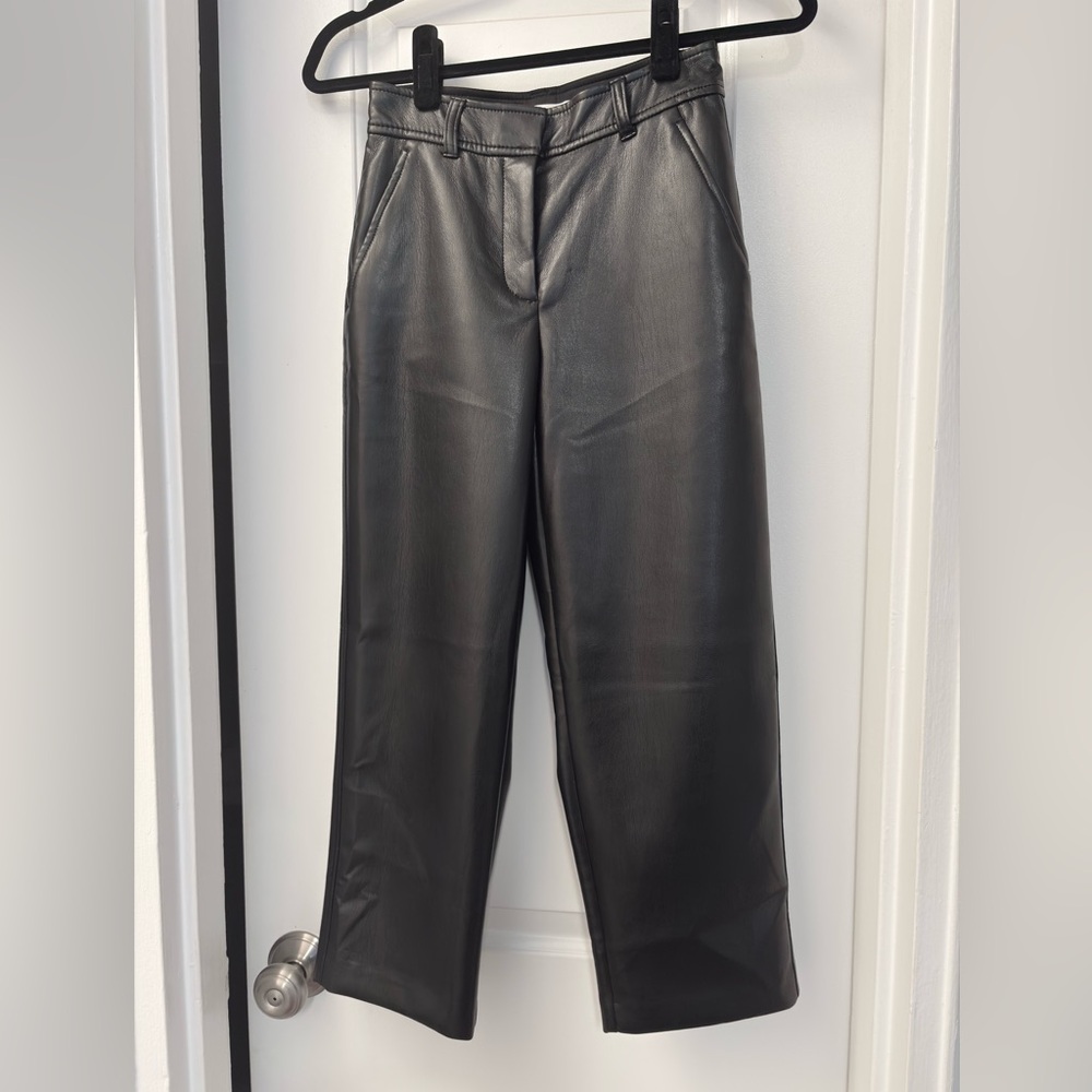 Aritzia Babaton cropped (vegan) faux leather black trouser pant.